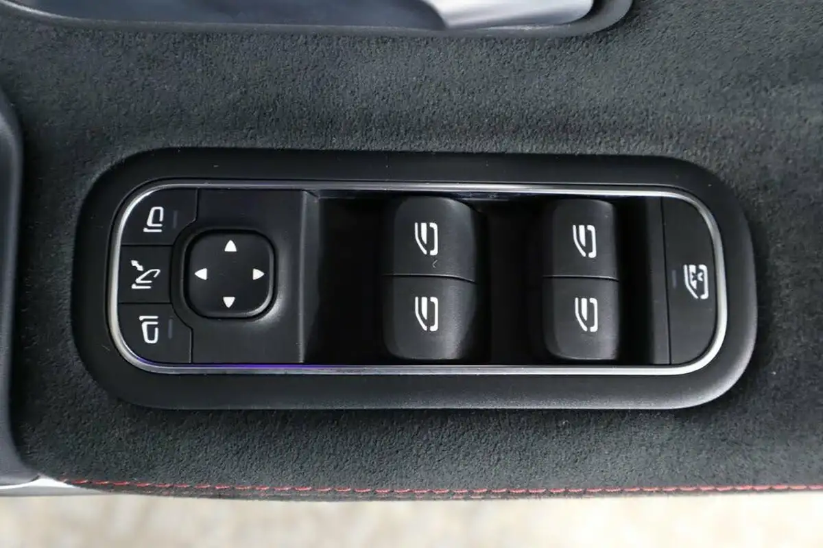 2019-mercedes-benz-a-class-20-a250-amg-line-premium-plus-hatchback-5d-big-26