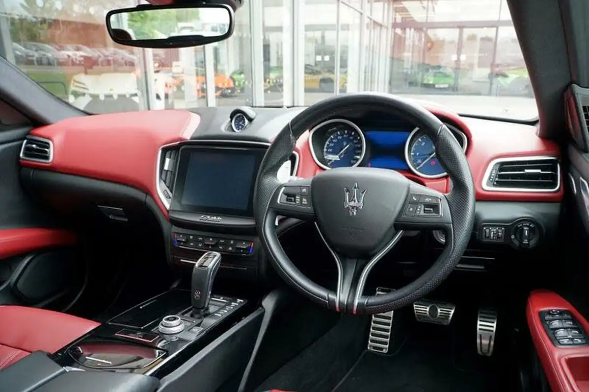 2019-maserati-ghibli-30td-ss-big-7