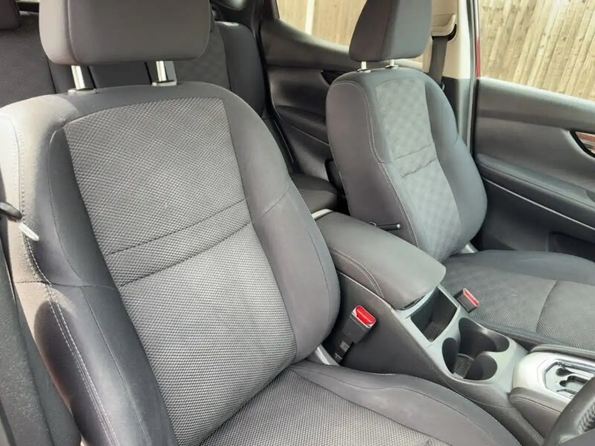 2017-nissan-qashqai-12-dig-t-n-connecta-xtronic-cvt-big-17