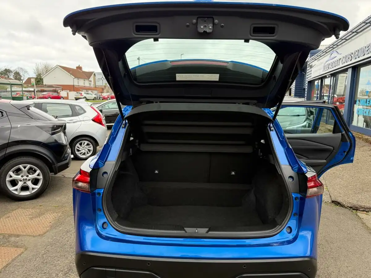 2023-nissan-qashqai-13-dig-t-acenta-premium-140ps-big-8