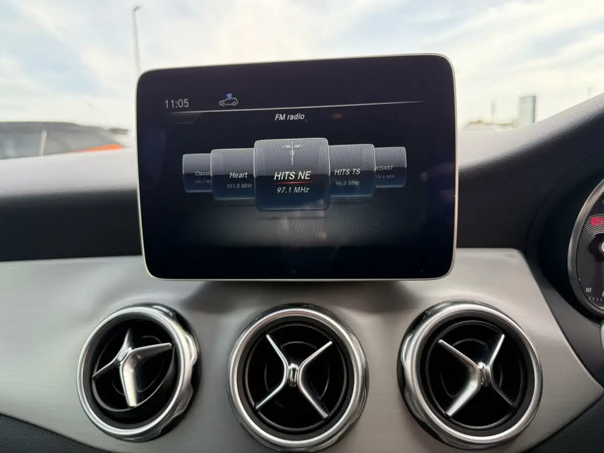 2019-mercedes-benz-gla-class-16-gla-180-amg-line-edition-7g-dct-big-38