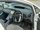 2011-toyota-prius-small-5