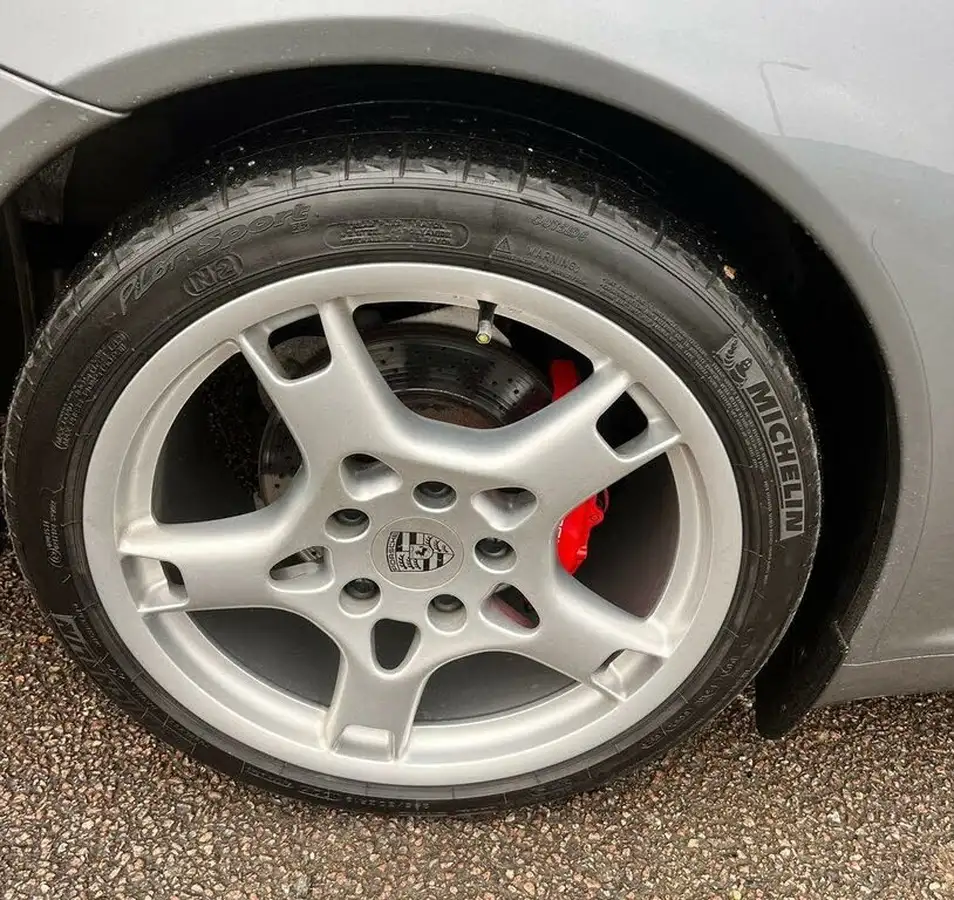 2005-porsche-911-36-carrera-rwd-coupe-big-7