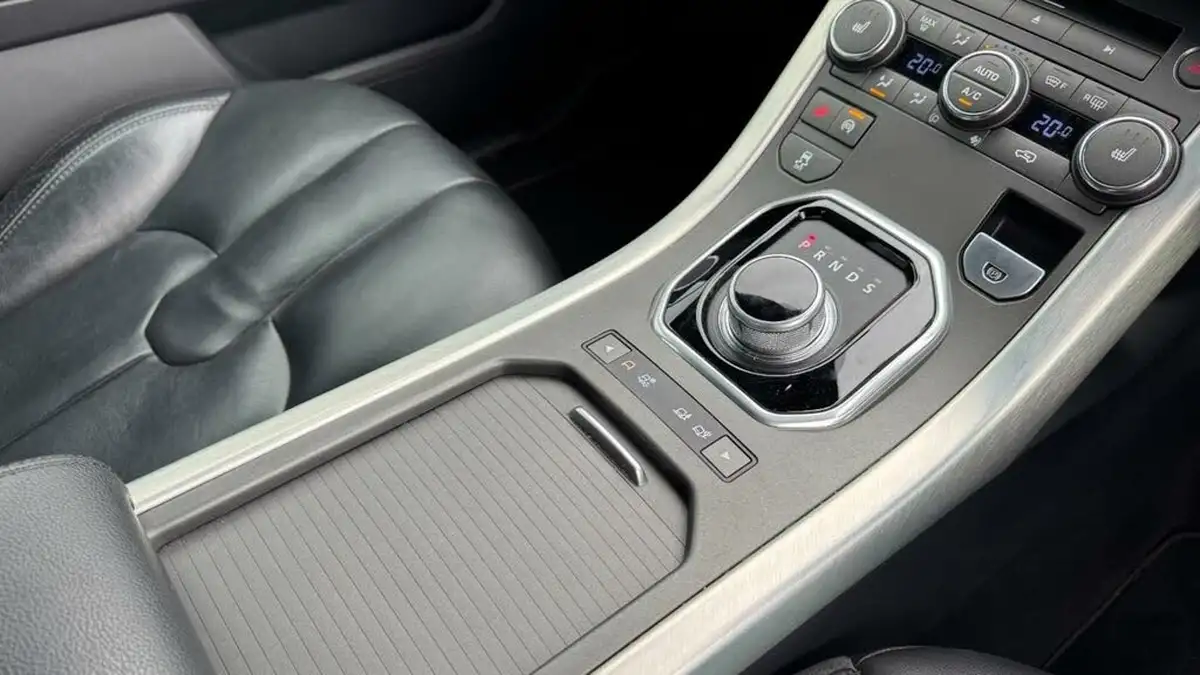 2014-land-rover-range-rover-evoque-22sd4-pure-tech-hatchback-5d-auto-big-7
