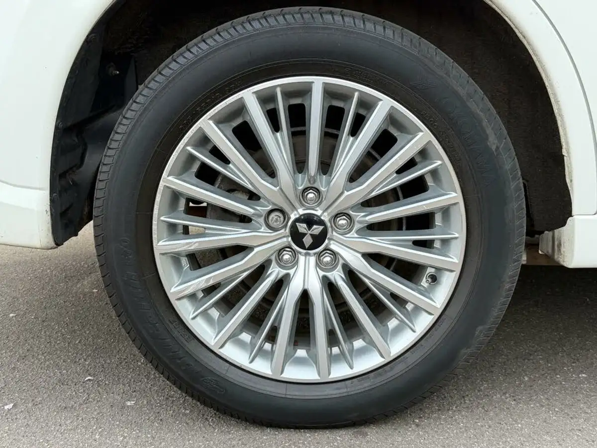 2019-mitsubishi-outlander-24-4h-phev-big-45
