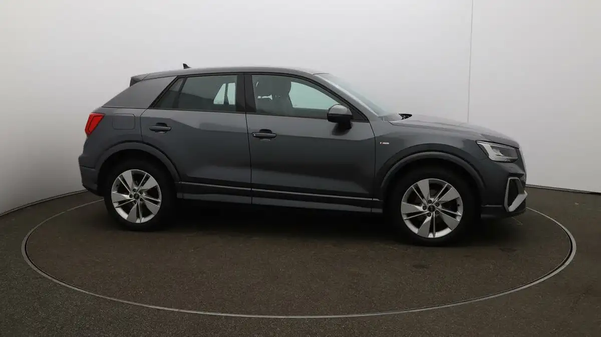 2023-audi-q2-15-35-tfsi-s-line-tronic-big-39