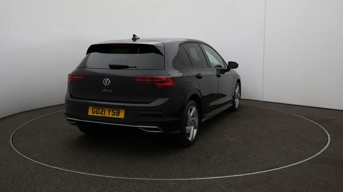 2021-volkswagen-golf-14-tsi-gte-big-48