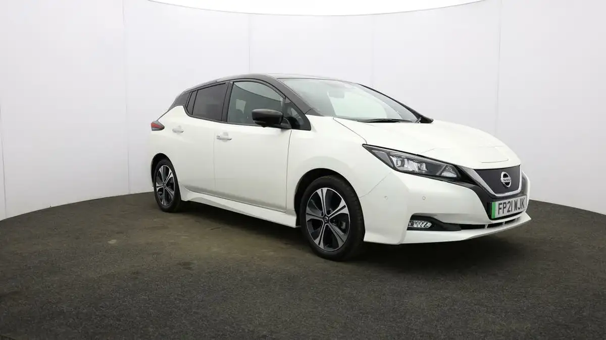 2021-nissan-leaf-e-tekna-big-38