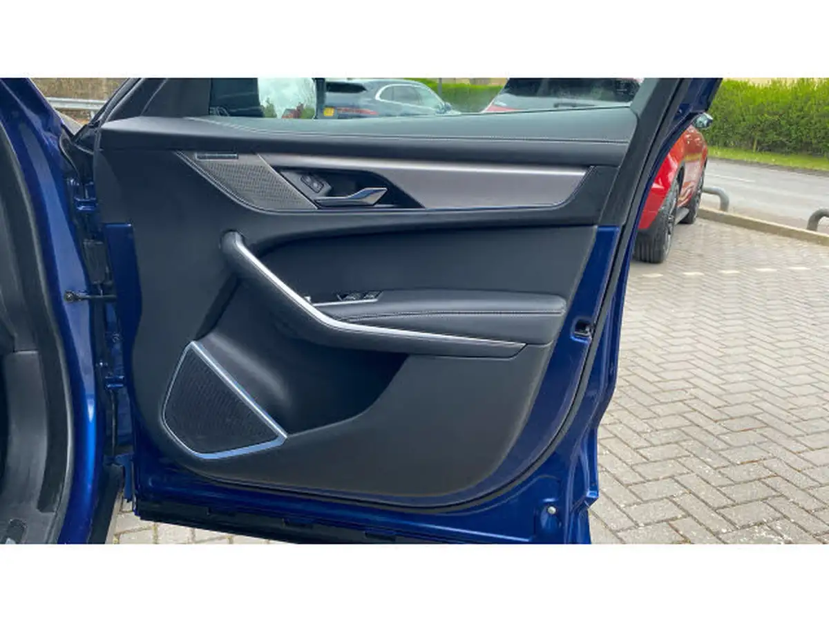 2022-jaguar-f-pace-20-d200-r-dynamic-se-big-28