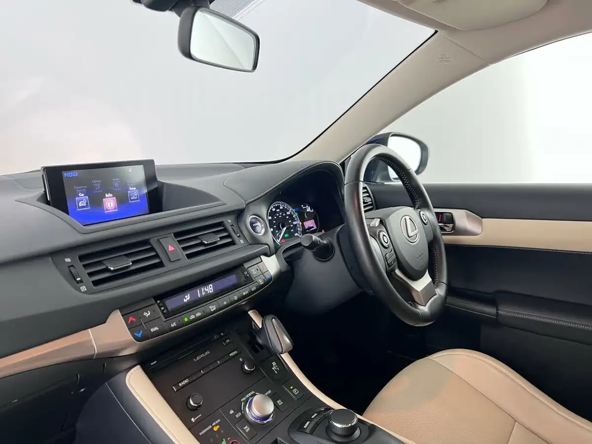 2016-lexus-ct-200h-18-luxury-sun-big-14