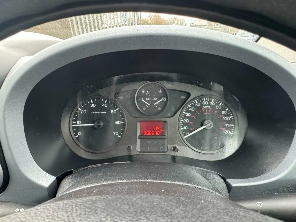 2011-citroen-berlingo-16td-xtr-90ps-big-35