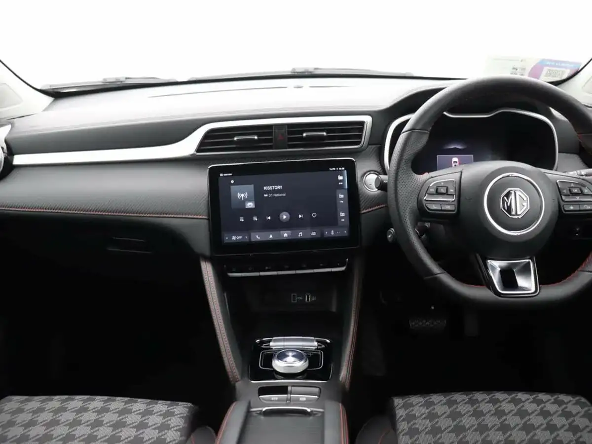 2023-mg-zs-suv-e-se-ev-176ps-big-12