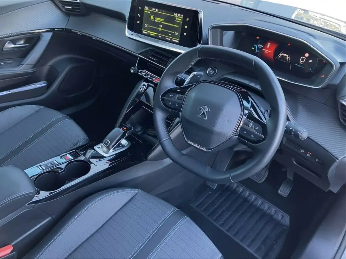 2021-peugeot-2008-suv-12-puretech-allure-premium-130bhp-eat8-big-7