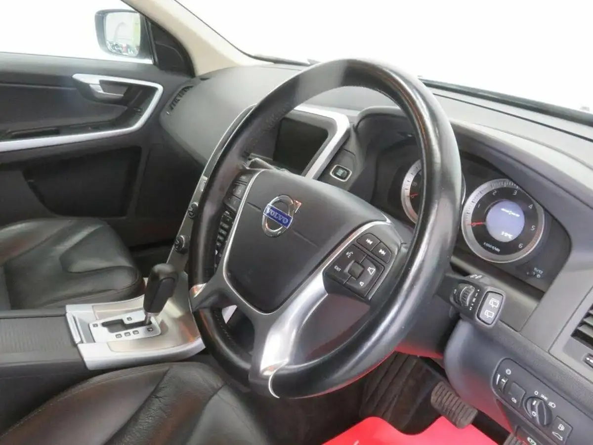 2011-volvo-xc60-24td-d5-se-lux-premium-215bhp-geartronic-big-35