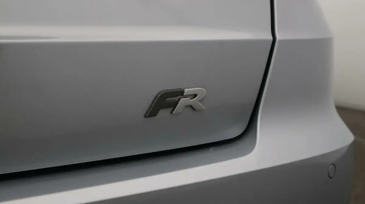 2022-seat-arona-10-tsi-fr-sport-big-23