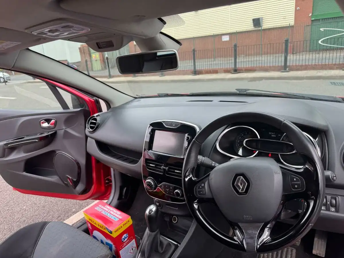 2014-renault-clio-09-dynamique-s-big-13