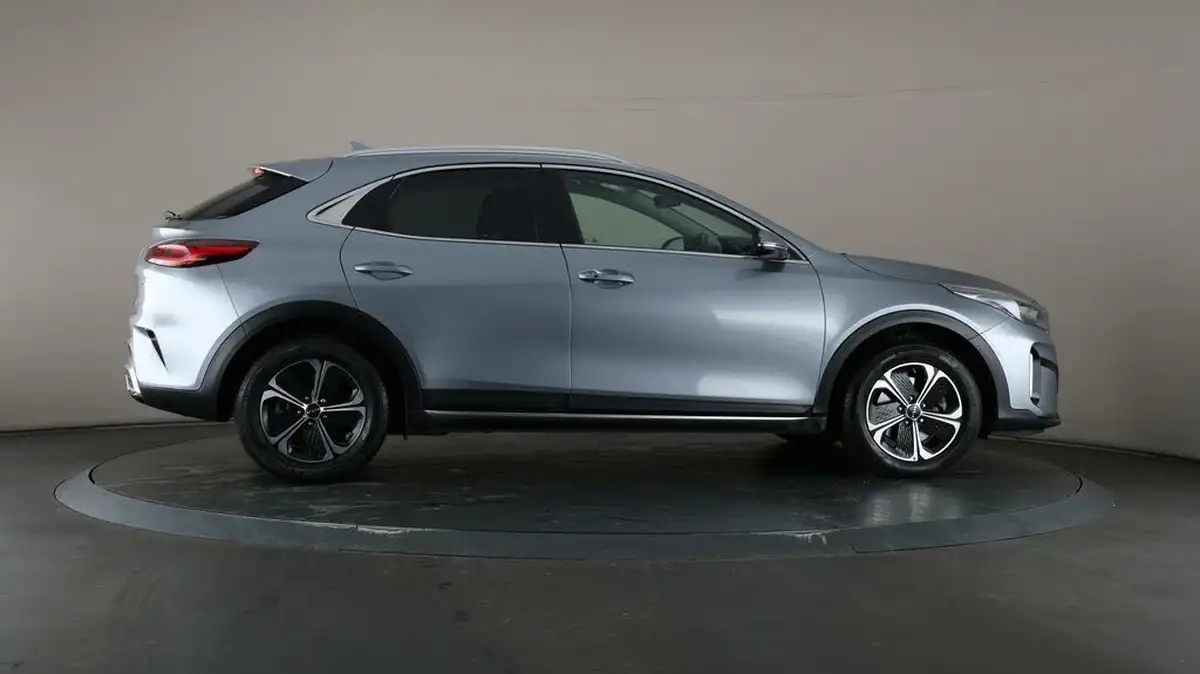 2023-kia-xceed-16-gdi-3-big-54