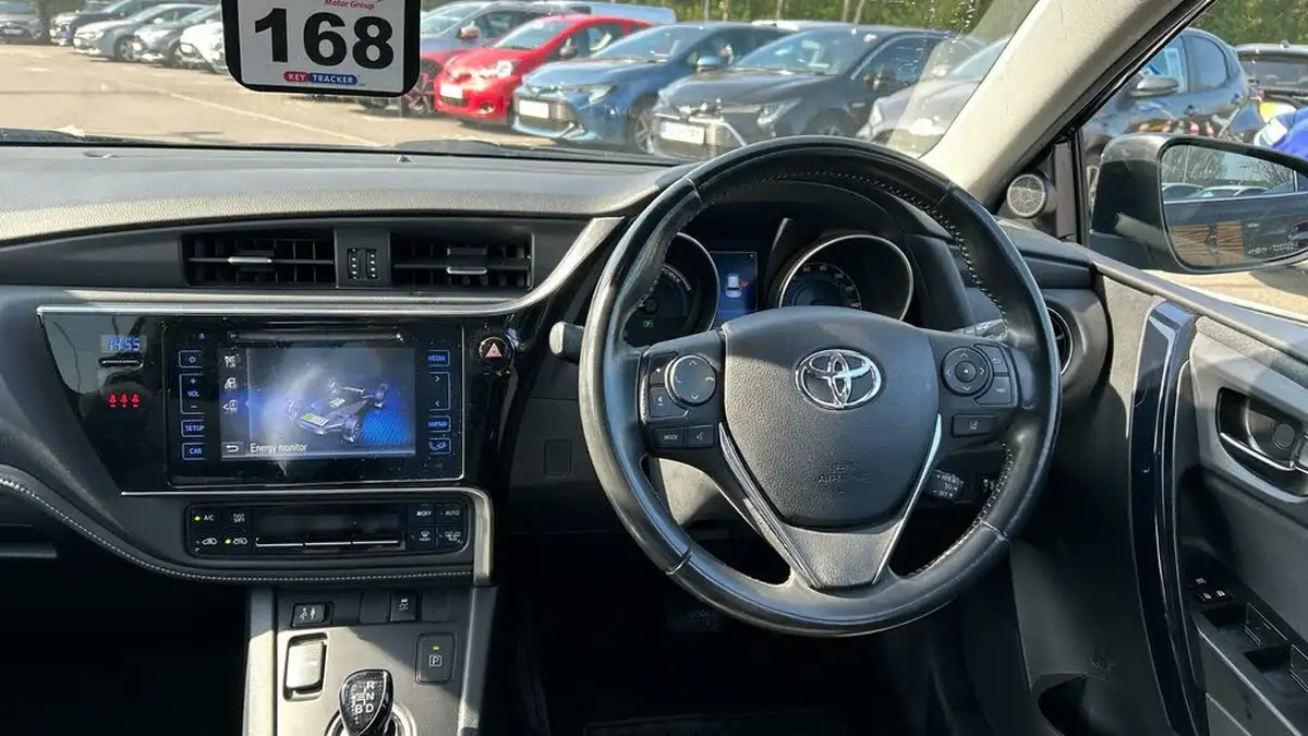 2017-toyota-auris-18-vvt-i-hsd-design-tss-hatchback-big-4