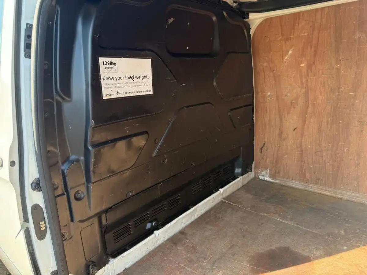 2020-ford-transit-custom-20tdci-300-l1h1-leader-105pseu6dt-panel-van-big-18