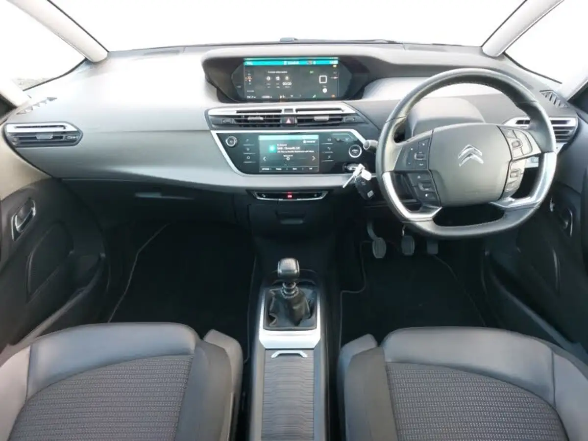 2022-citroen-grand-c4-spacetourer-15bluehdi-shine-big-2
