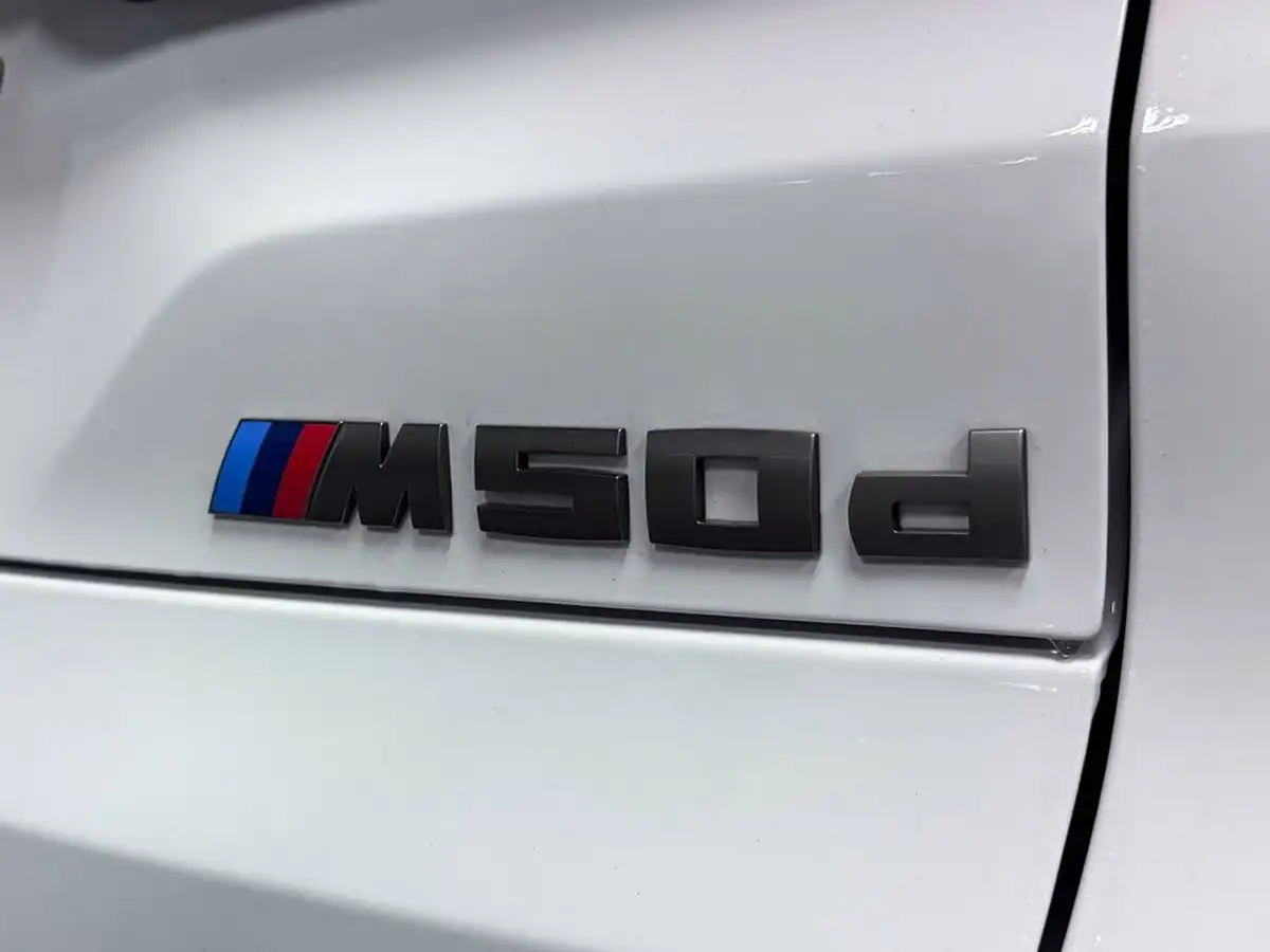 2020-bmw-x5-30td-m50d-big-10