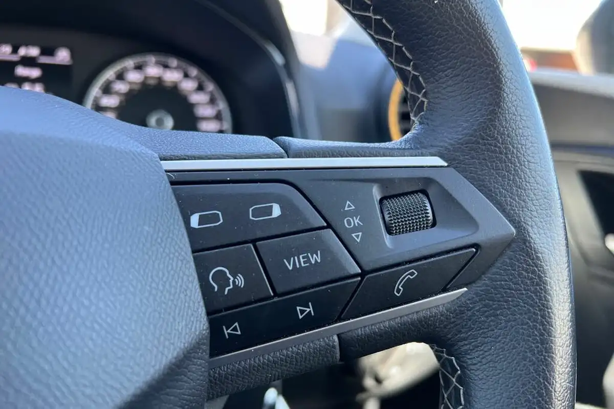 2022-seat-ibiza-10-tsi-se-technology-big-23