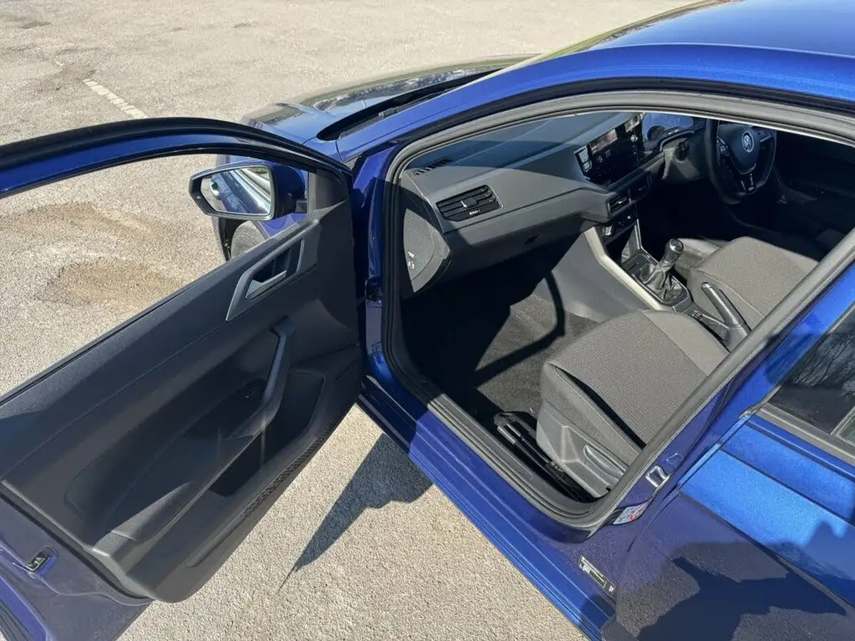 2018-volkswagen-polo-10-tsi-se-big-25