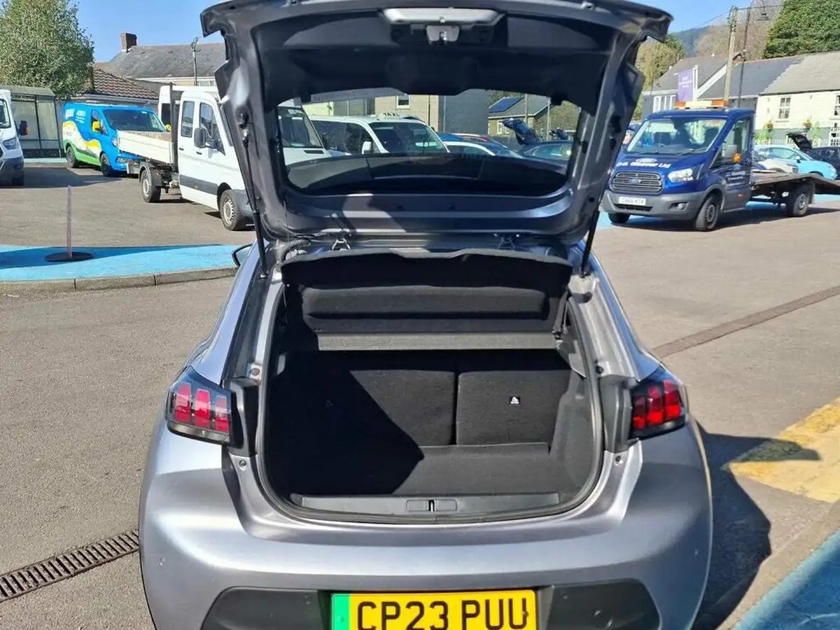 2023-peugeot-208-e-active-premium-136bhp-big-14