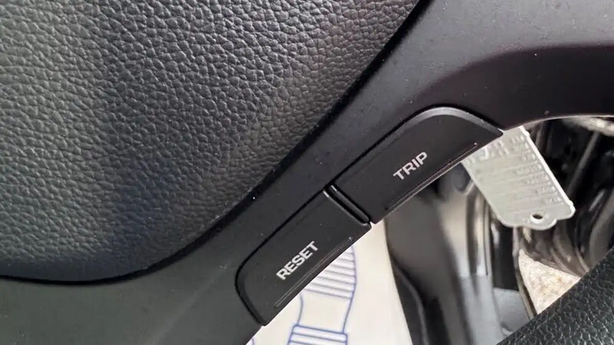 2014-hyundai-i10-10-se-big-22