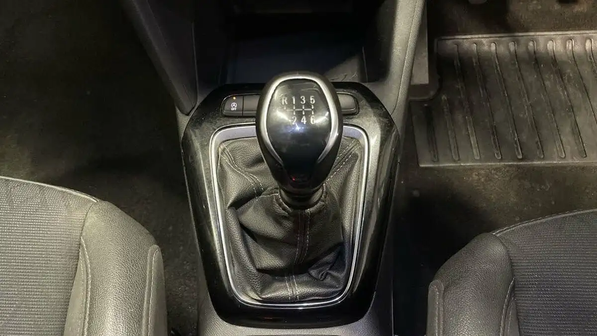 2022-vauxhall-corsa-12-turbo-elite-edition-big-18