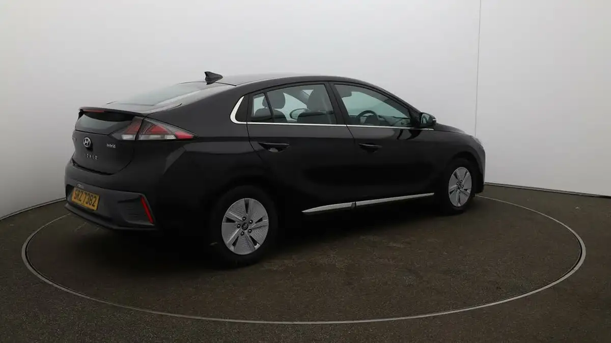 2021-hyundai-ioniq-16-gdi-premium-hybrid-big-45