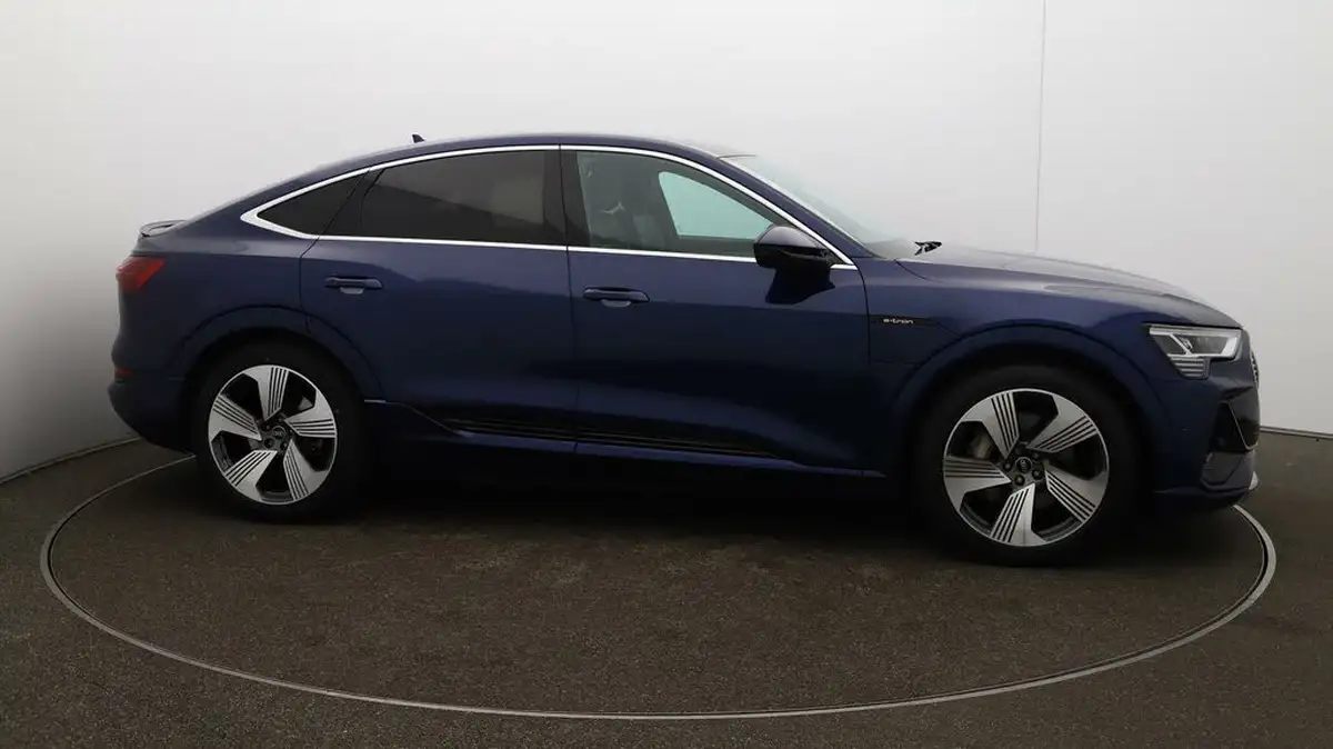 2022-audi-e-tron-55e-s-line-sportback-big-41