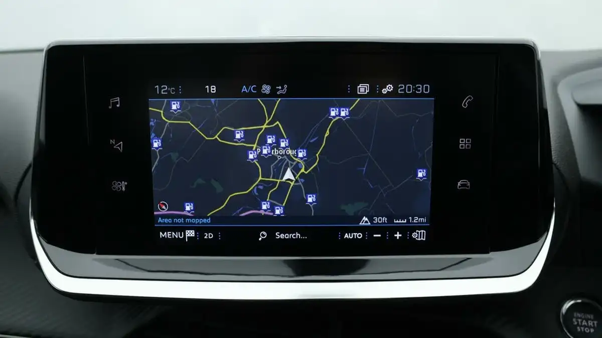 2023-peugeot-208-12-puretech-allure-premium-100ps-big-10