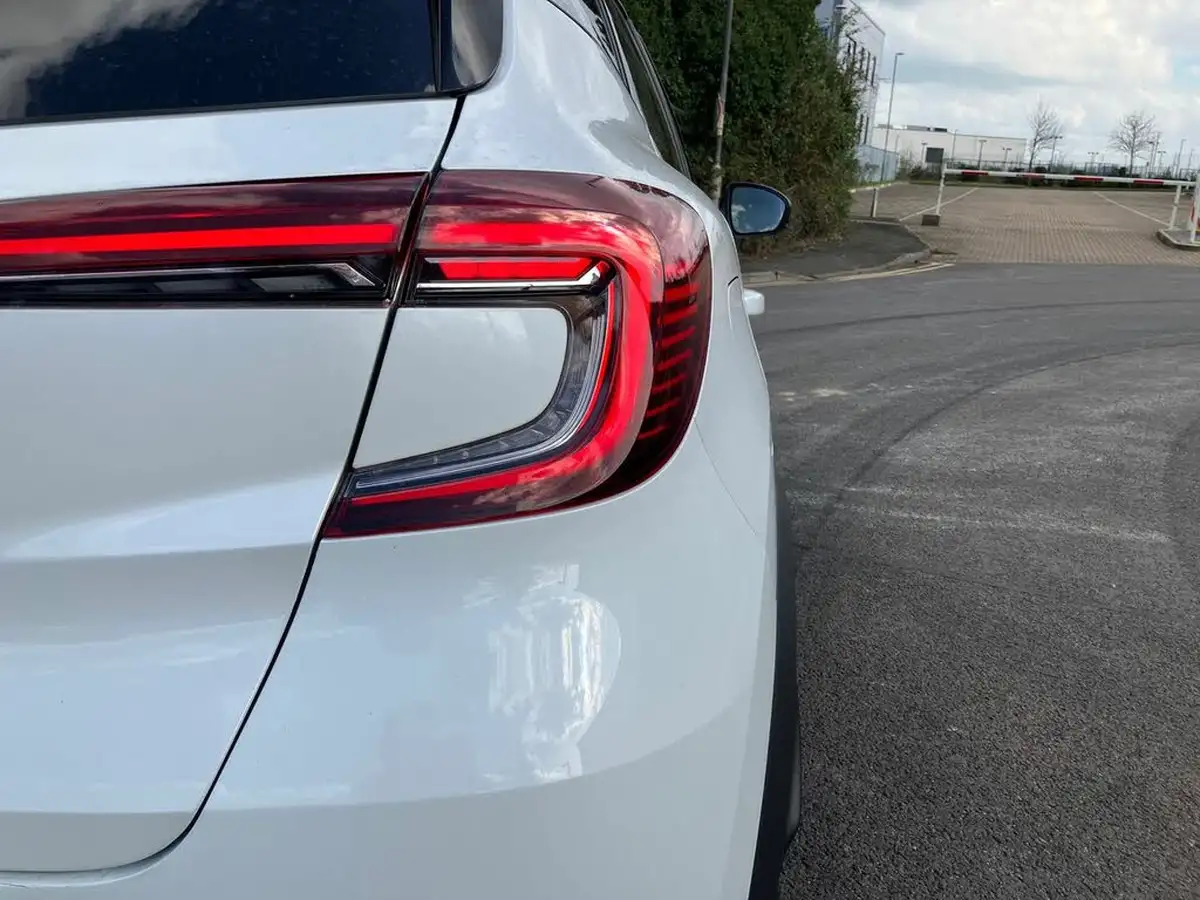 2022-renault-captur-13-tce-s-edition-edc-auto-big-24