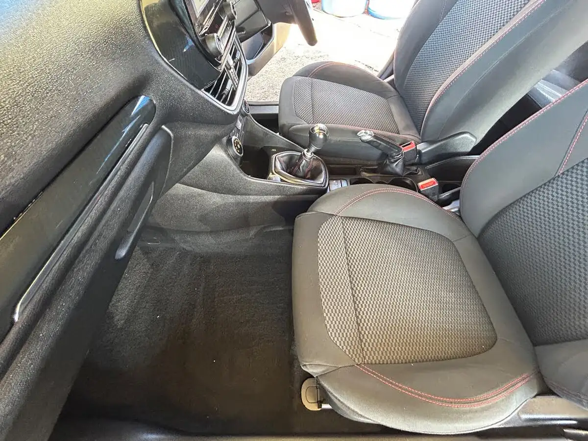 2019-ford-fiesta-10t-st-line-100ps-5d-big-11