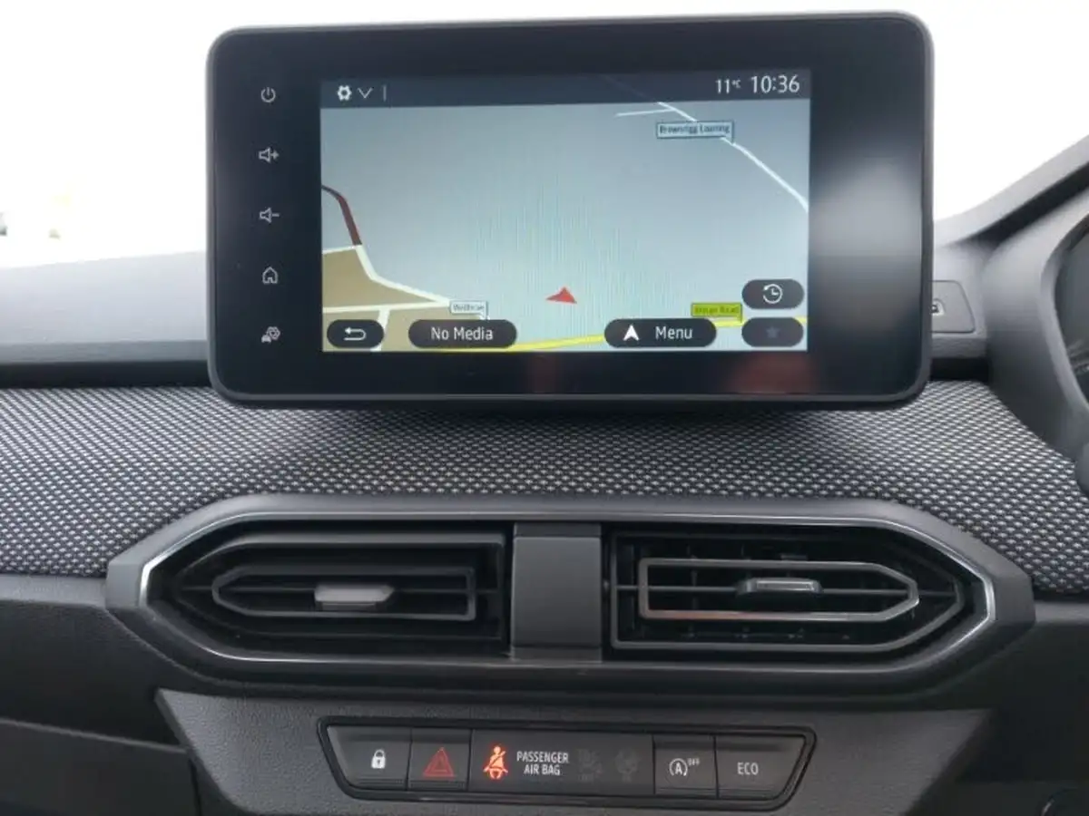 2022-dacia-sandero-10-tce-comfort-90bhp-big-13