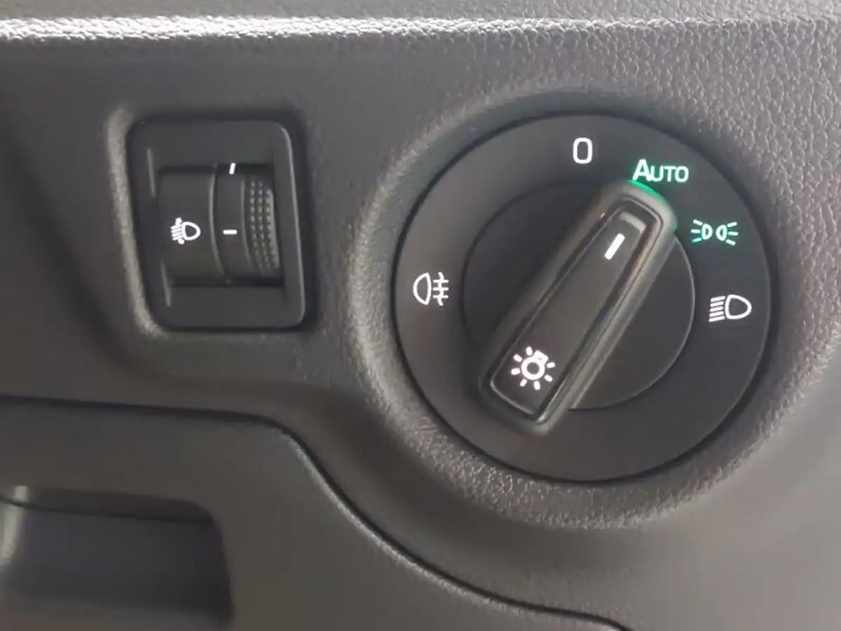 2021-skoda-kamiq-10-tsi-se-109ps-dsg-big-14