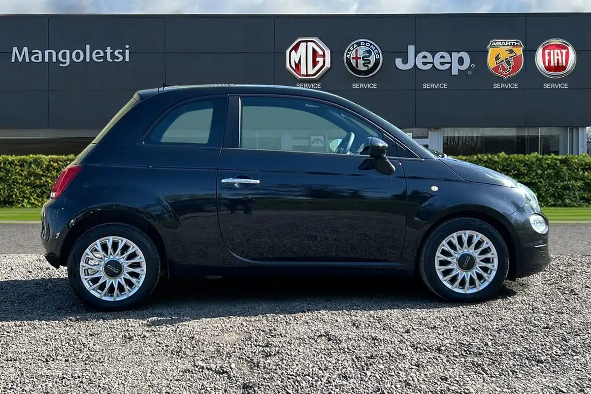 2021-fiat-500-10-lounge-big-4