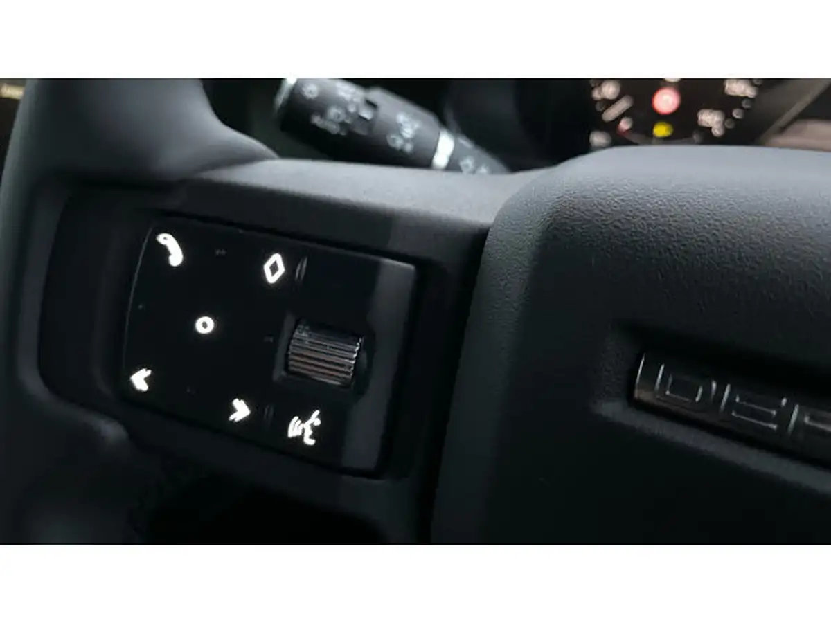 2024-land-rover-90-defender-30-d300-75th-edition-big-24