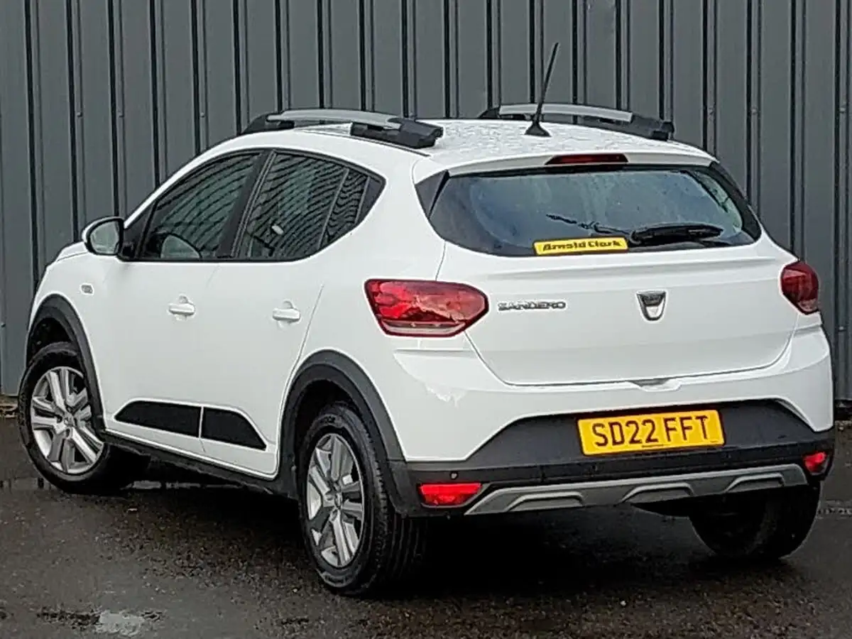 2022-dacia-sandero-stepway-10-tce-comfort-90bhp-big-1