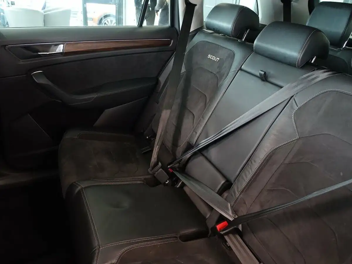 2019-skoda-kodiaq-20tdi-scout-190ps-seats-scr-dsg-big-19