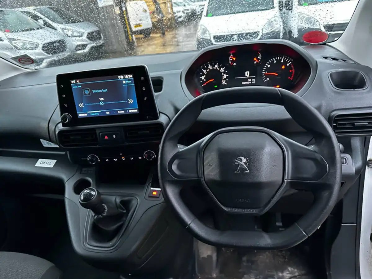 2021-peugeot-partner-15-bluehdi-950-professional-100ps-eu6dt-long-panel-big-12