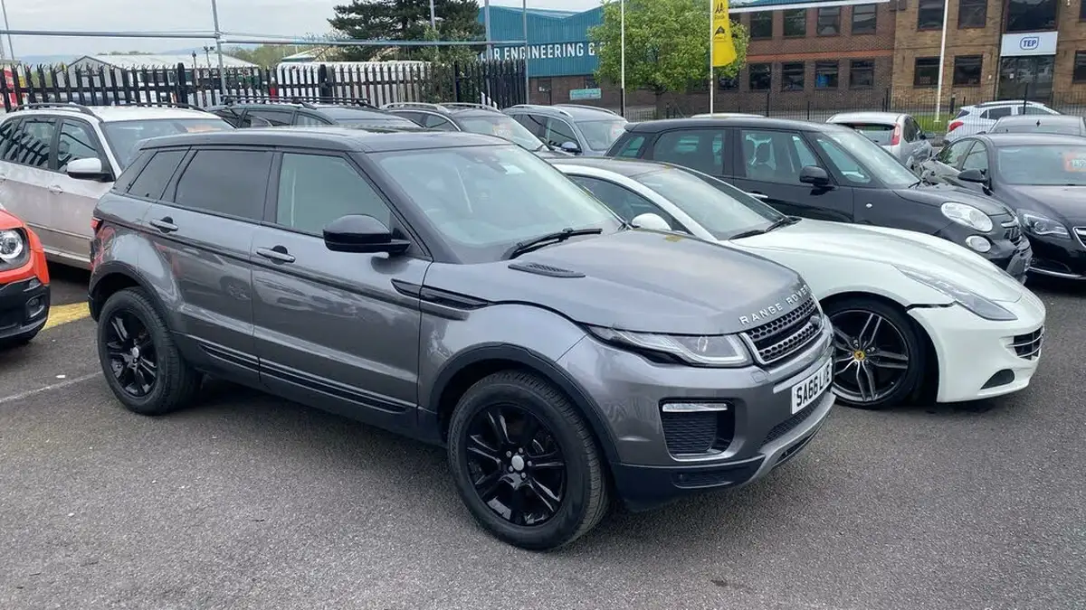 2016-land-rover-range-rover-evoque-20td4-se-tech-ss-hatchback-5d-big-1