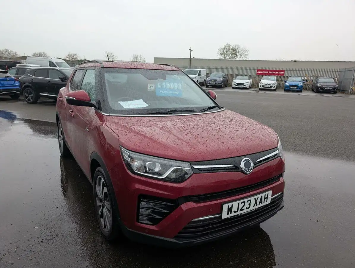 2023-kgm-ssangyong-tivoli-15-ultimate-auto-big-0