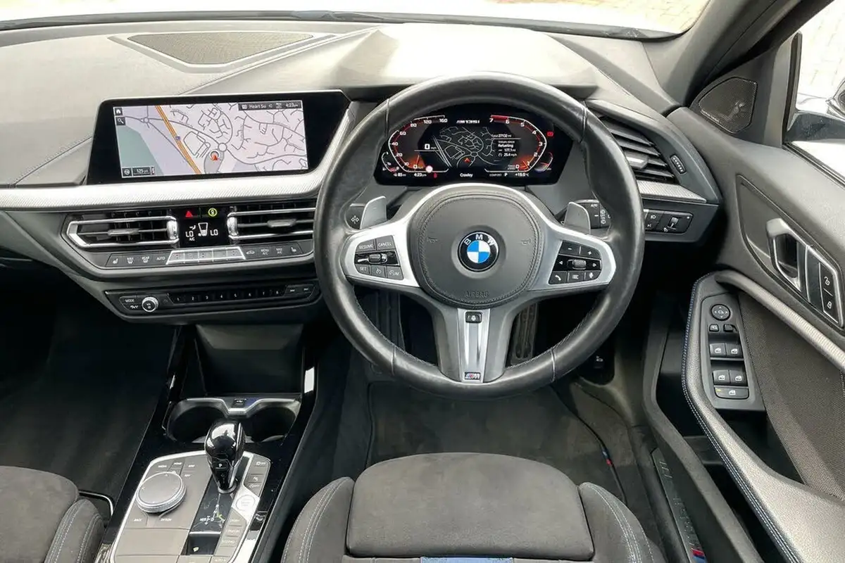 2021-bmw-1-series-20-m135i-xdrive-big-33