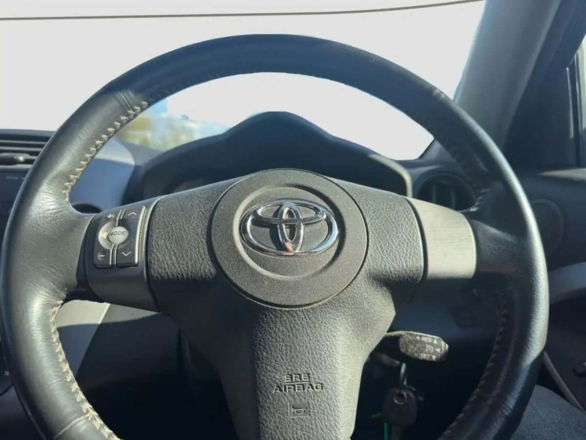 2009-toyota-rav4-22td-xt-r-22-d-4d-134bhp-big-21