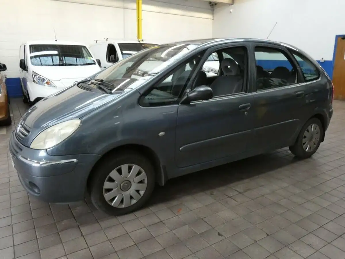 2007-citroen-xsara-picasso-16-vtx-big-15