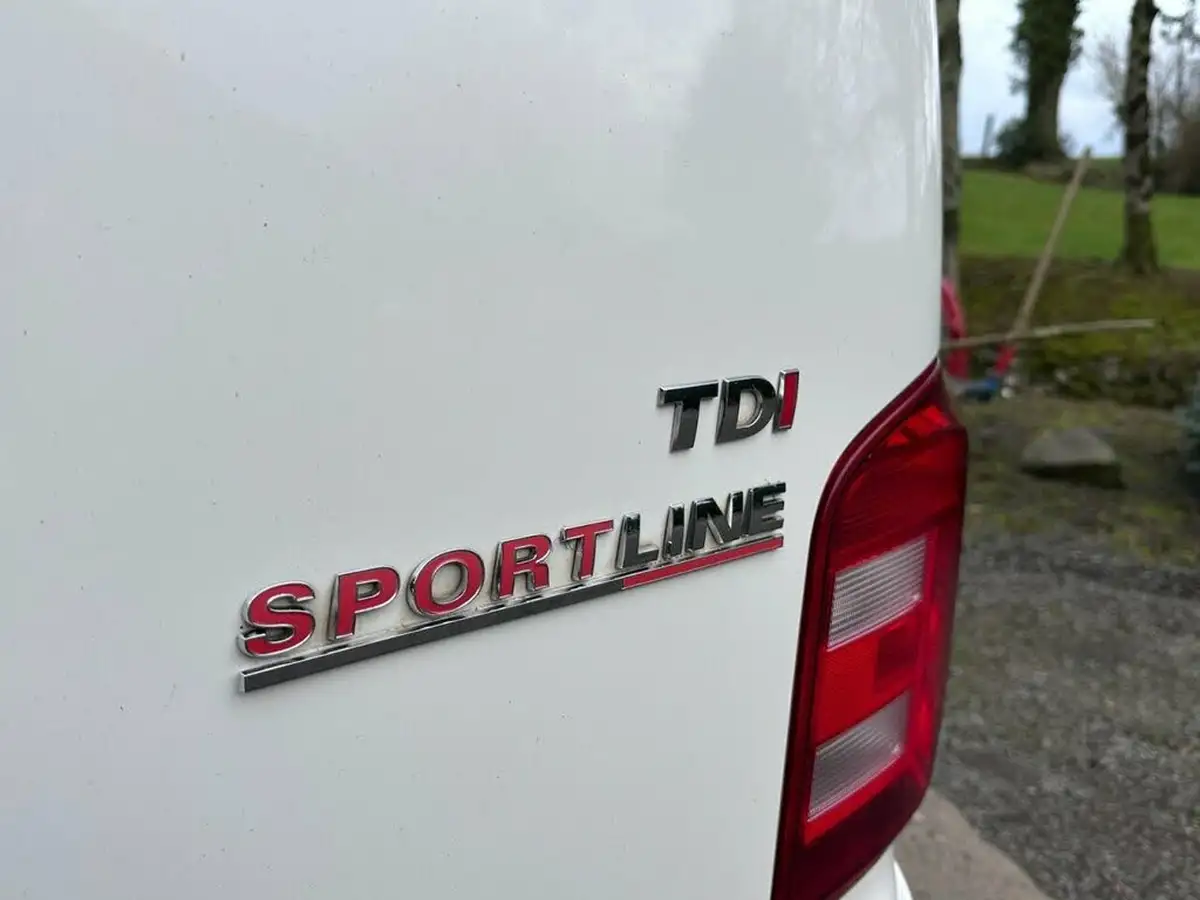 2017-volkswagen-transporter-20tdi-t32-highline-bmt-swb-150pseu6-panel-van-dsg-big-16