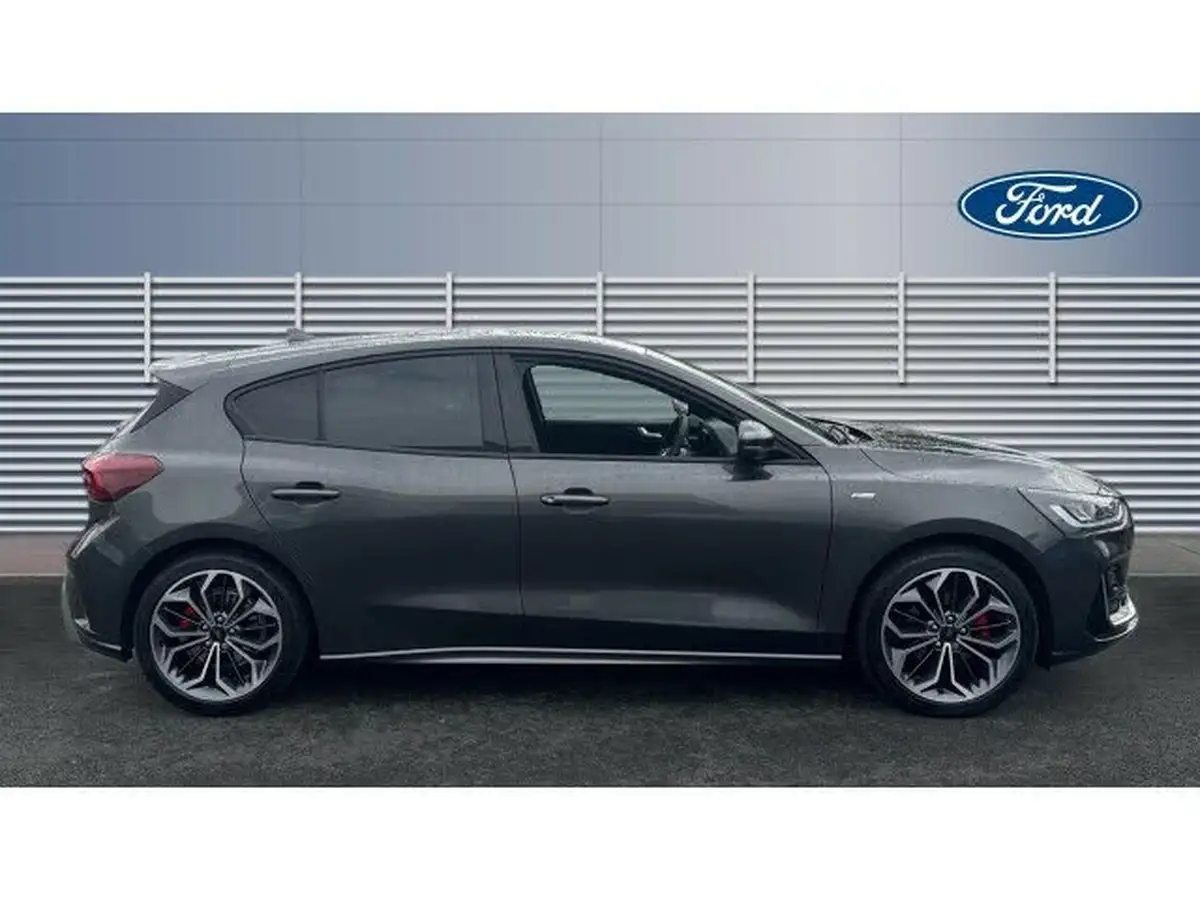 2022-ford-focus-10t-st-line-vignale-155ps-hybrid-mhev-hatchback-big-4