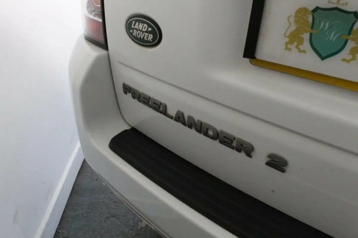 2014-land-rover-freelander-2-22td4-se-tech-big-12
